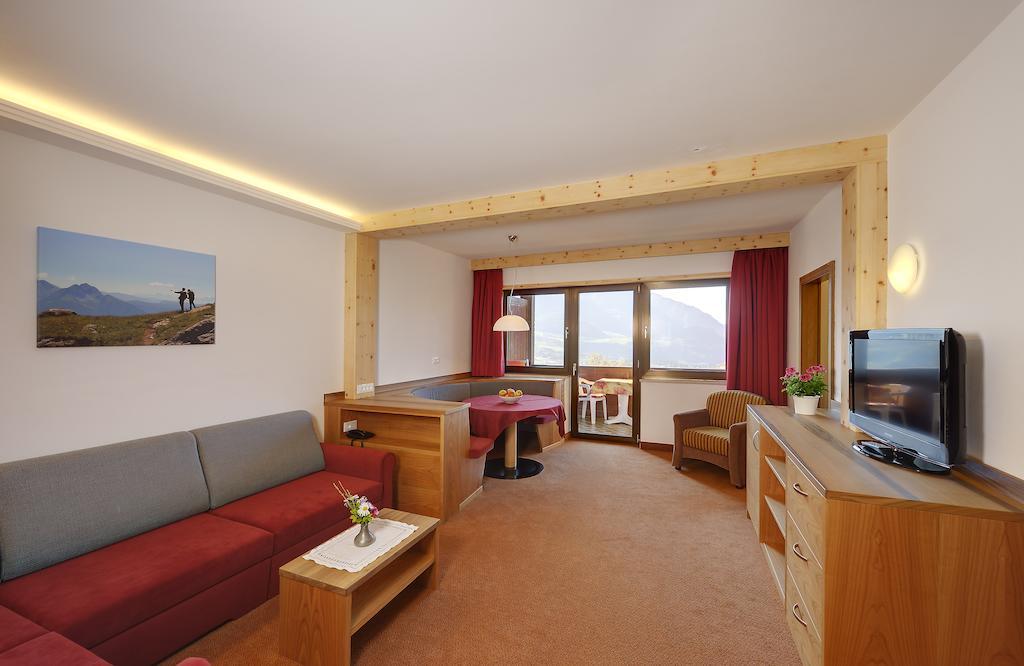 Hotel Appartement Inge Tirolo Bilik gambar