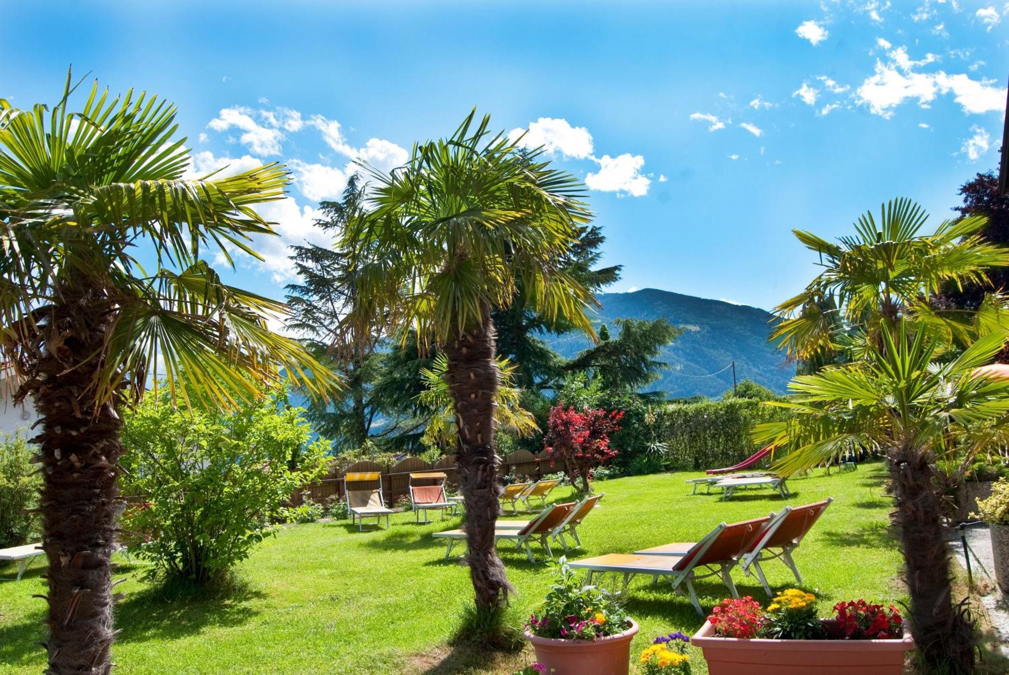 Hotel Appartement Inge Tirolo Luaran gambar