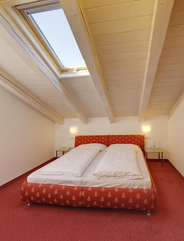 Hotel Appartement Inge Tirolo Luaran gambar