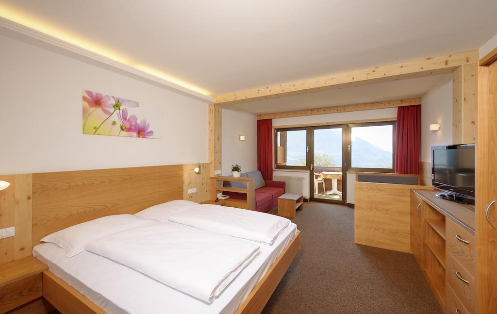 Hotel Appartement Inge Tirolo Bilik gambar