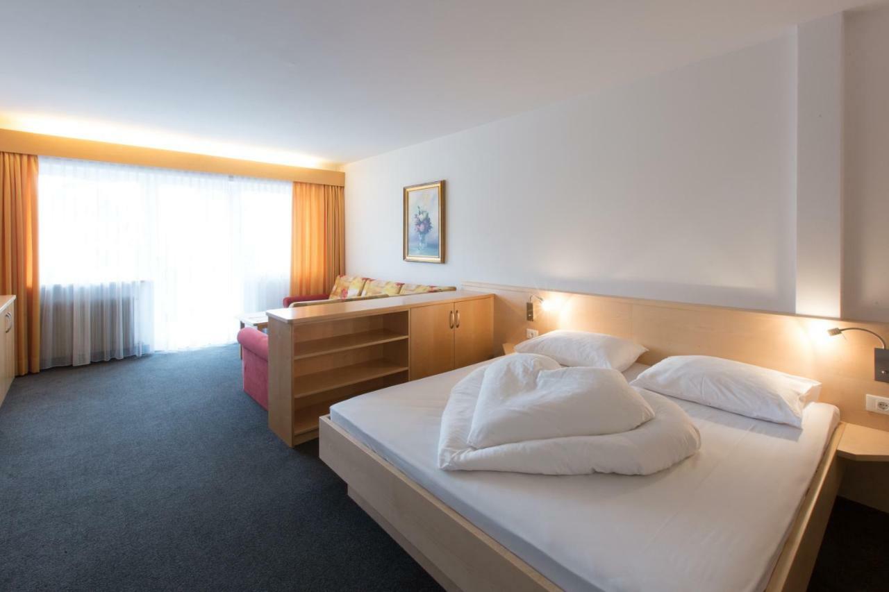 Hotel Appartement Inge Tirolo Luaran gambar