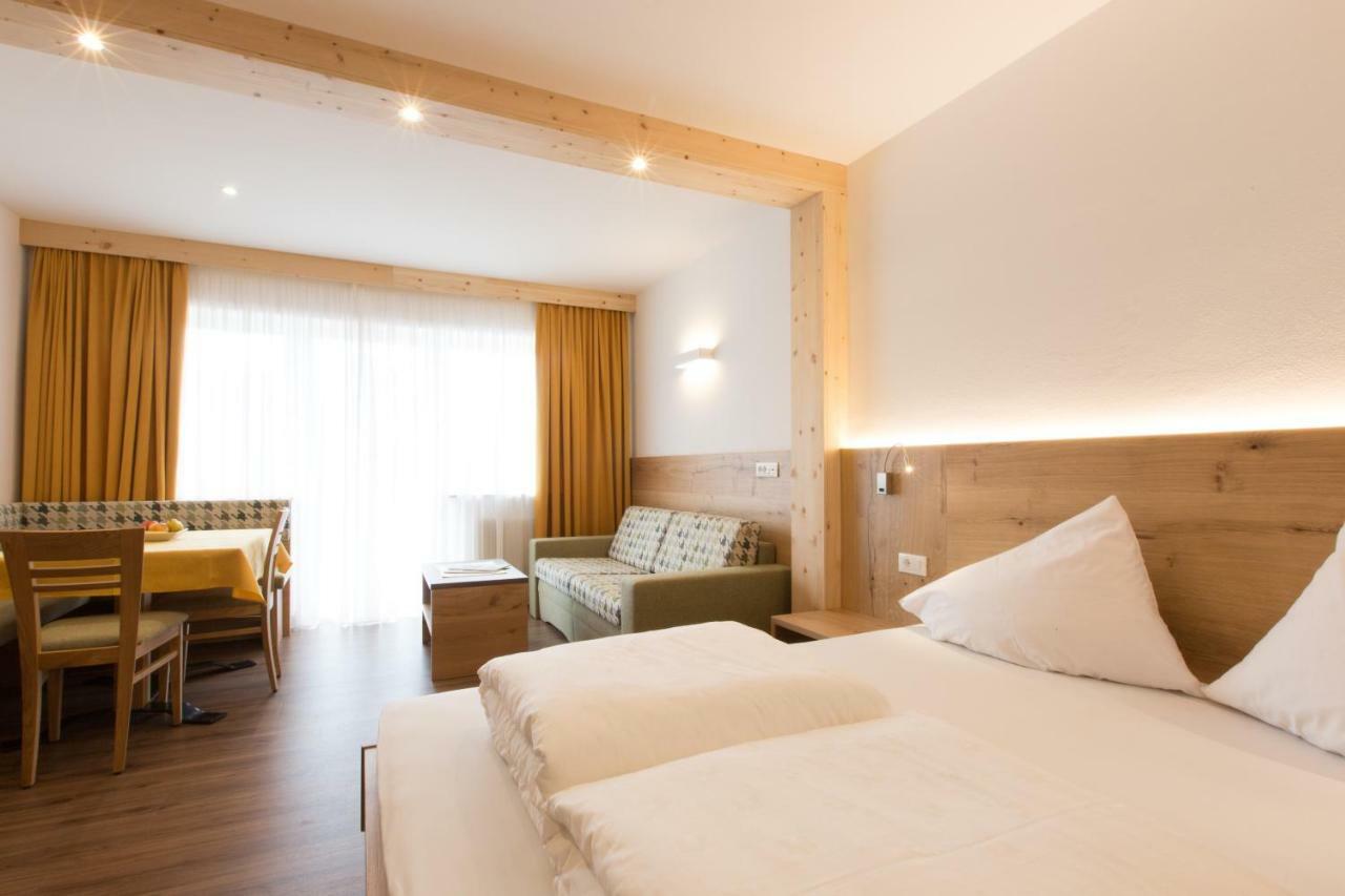 Hotel Appartement Inge Tirolo Luaran gambar